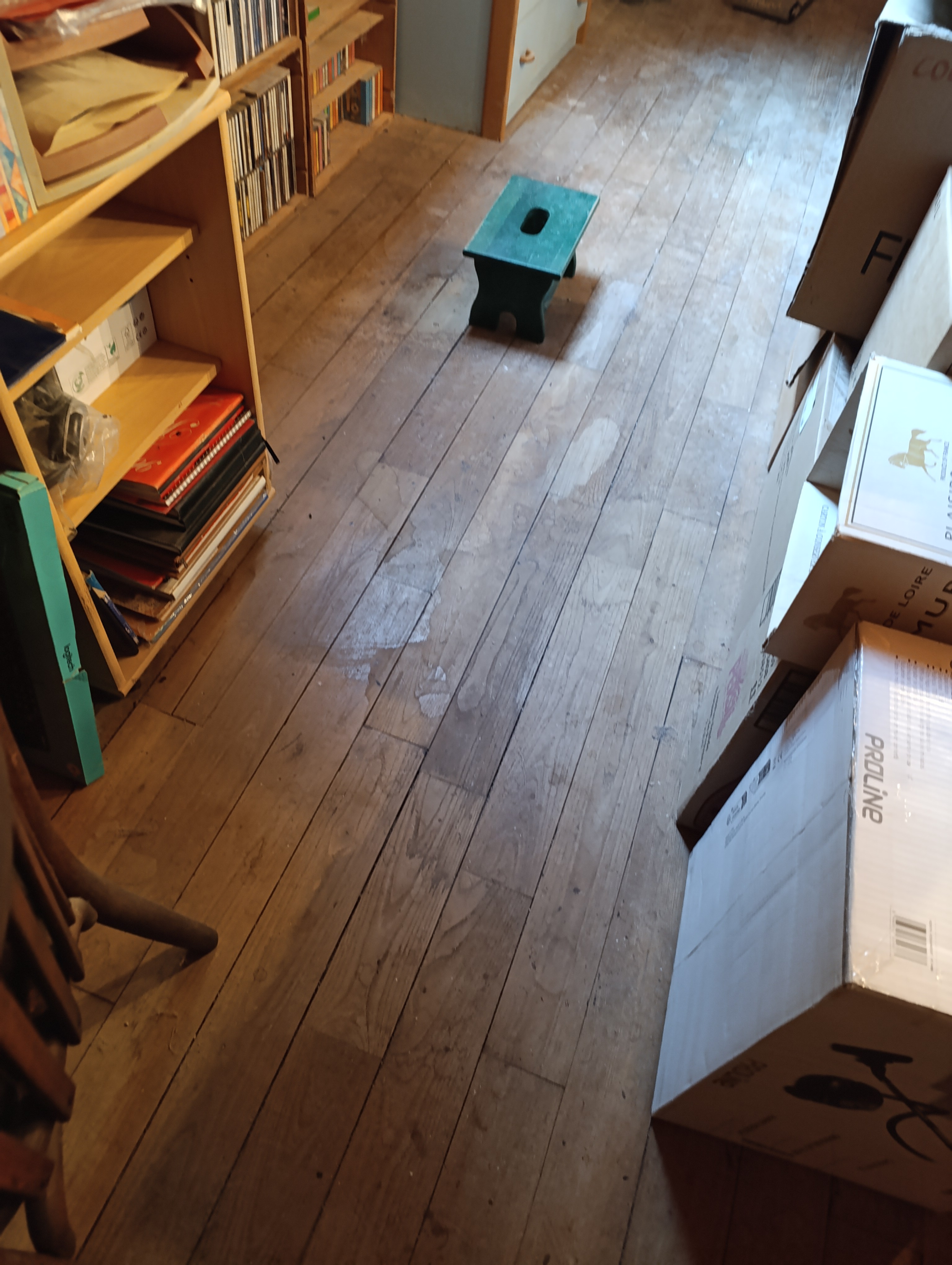 Parquet souillé avant remise en état